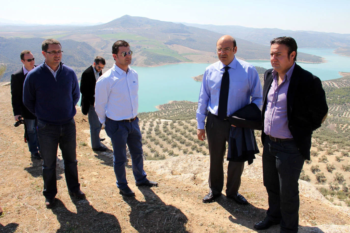Reunión personas en monte