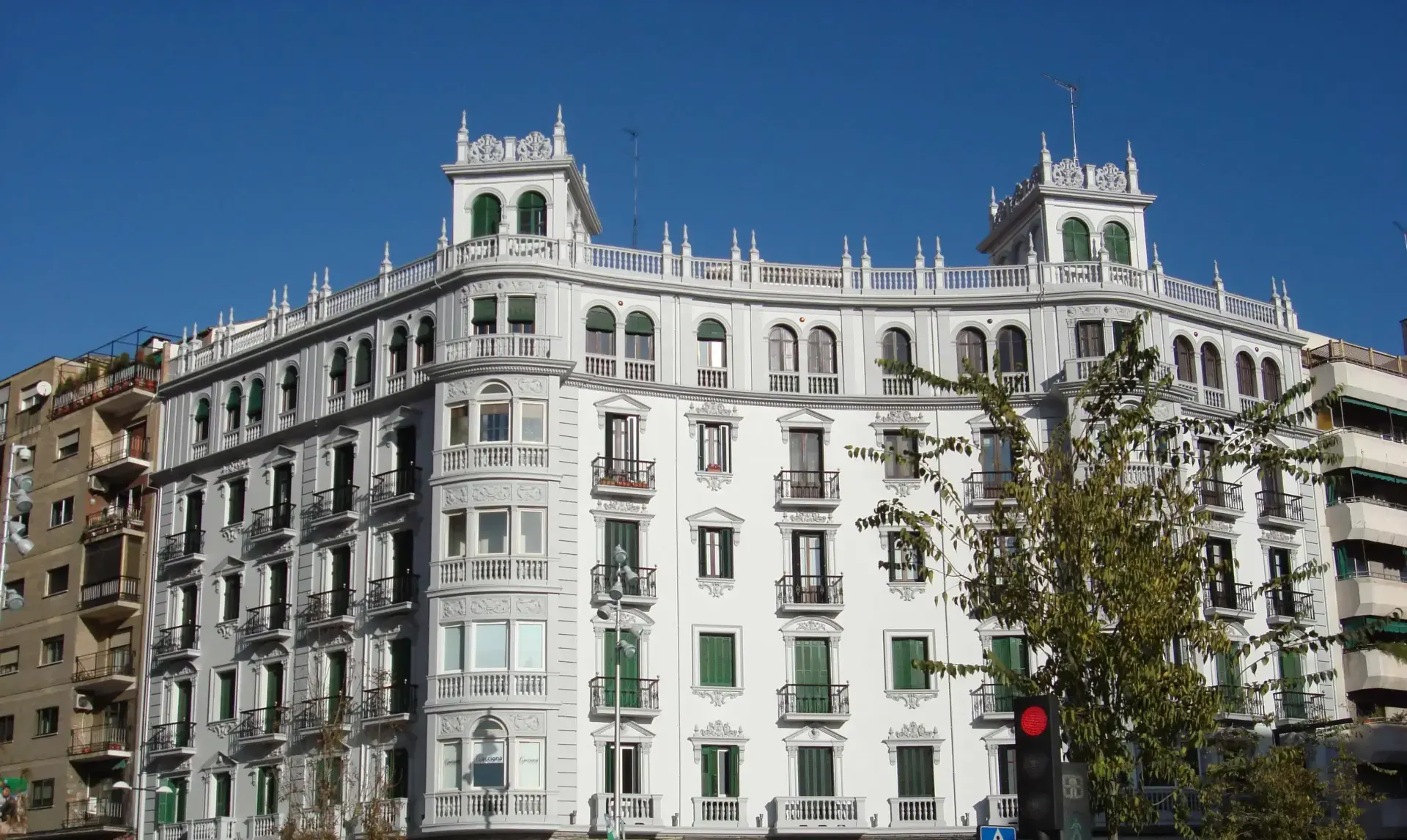 Fachada edificio legal